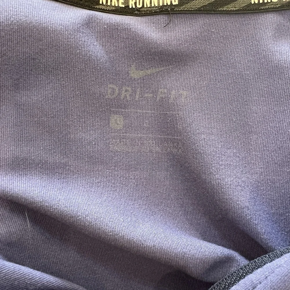 Nike Pullover Women's Large Quarter Zip‎ Long Sleeve Dri-Fit Purple Running Top